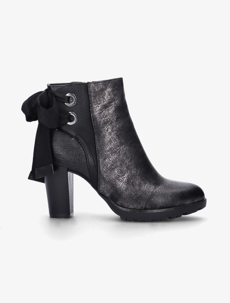 Bottines à effet vieilli et noeuds - noir - 2
