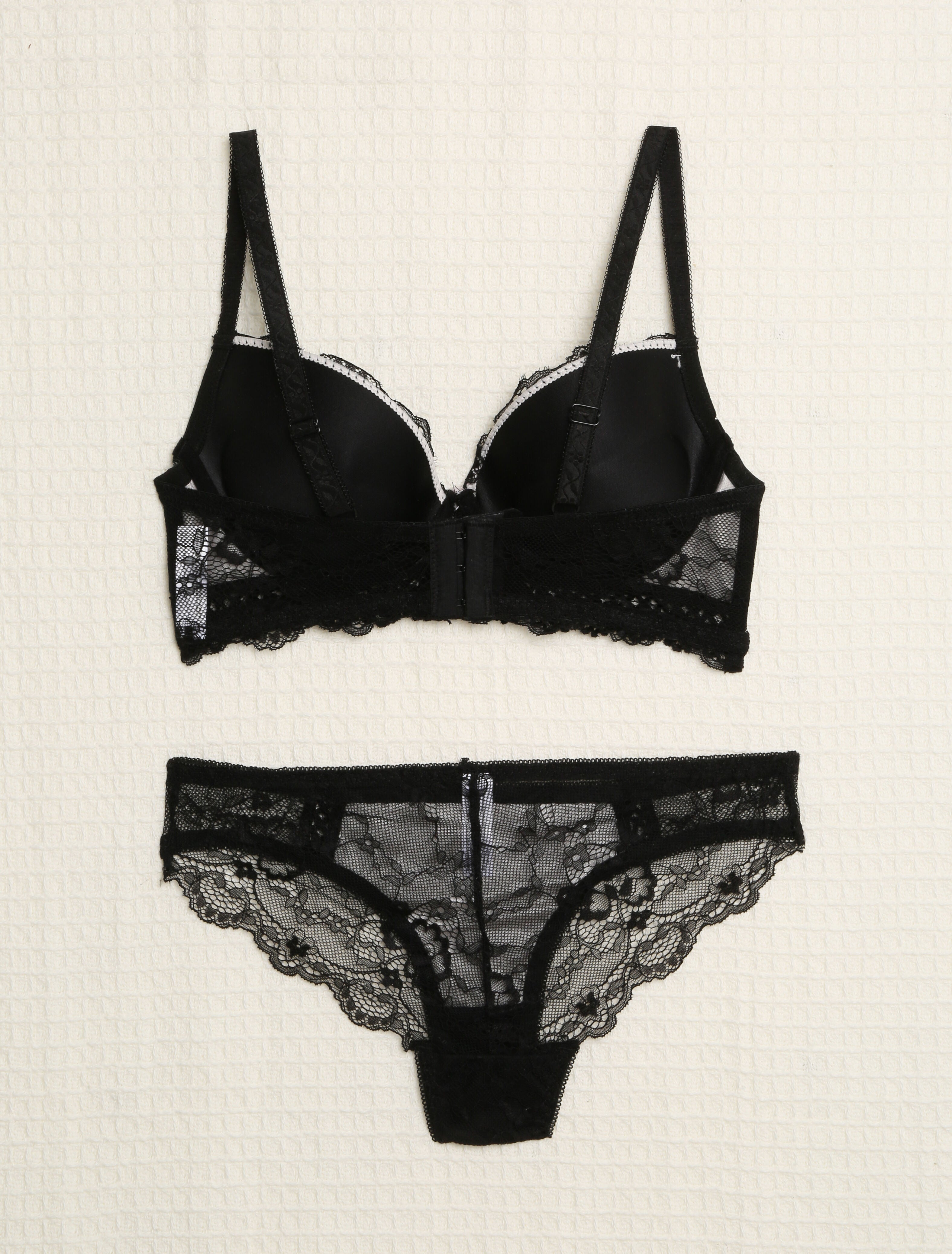 Ensemble en dentelle ajourée - Noir/rose - 2