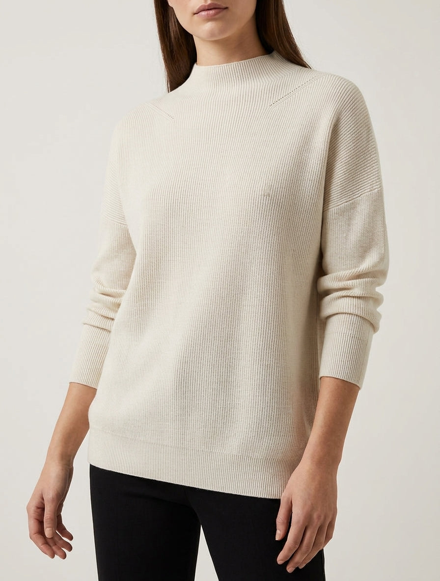 Pull droit en maille à col montant - Beige