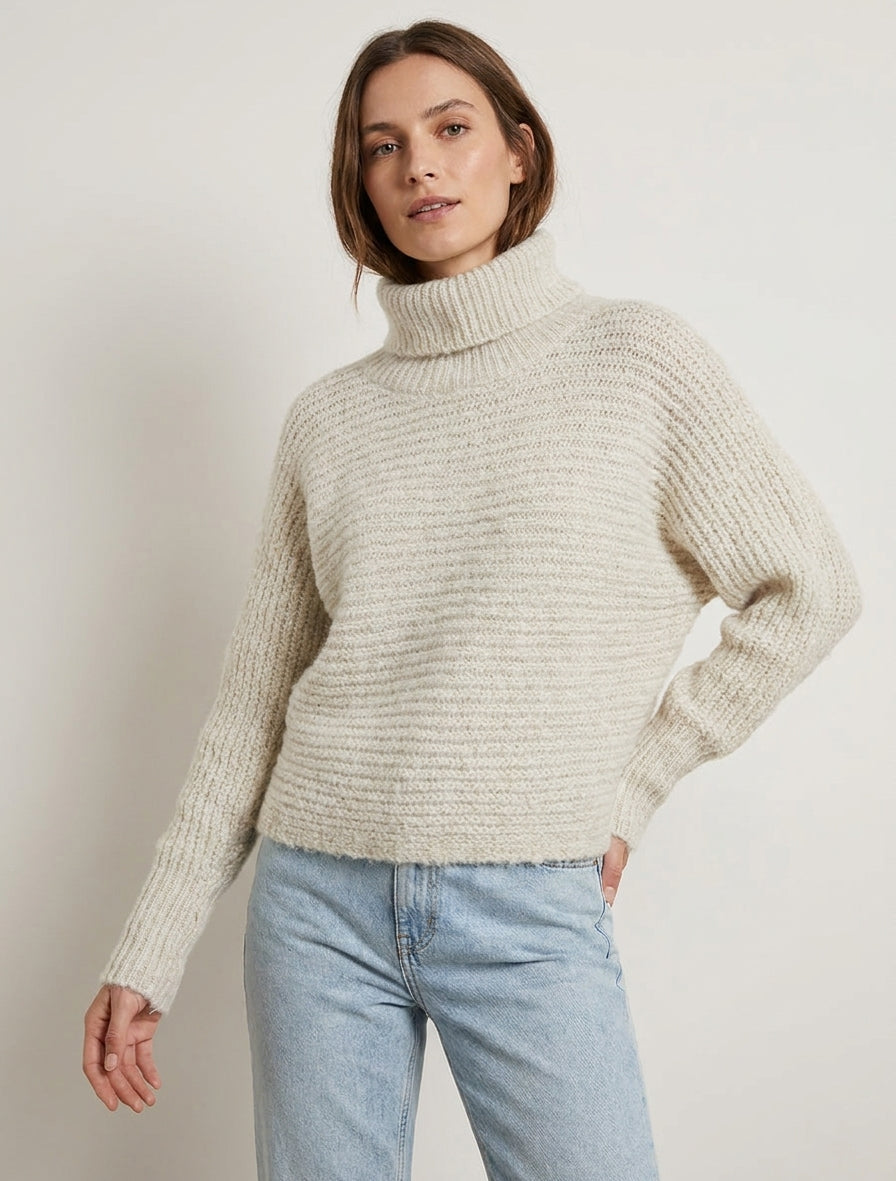 Pull irisé à col roulé manches chauve-souris - Écru