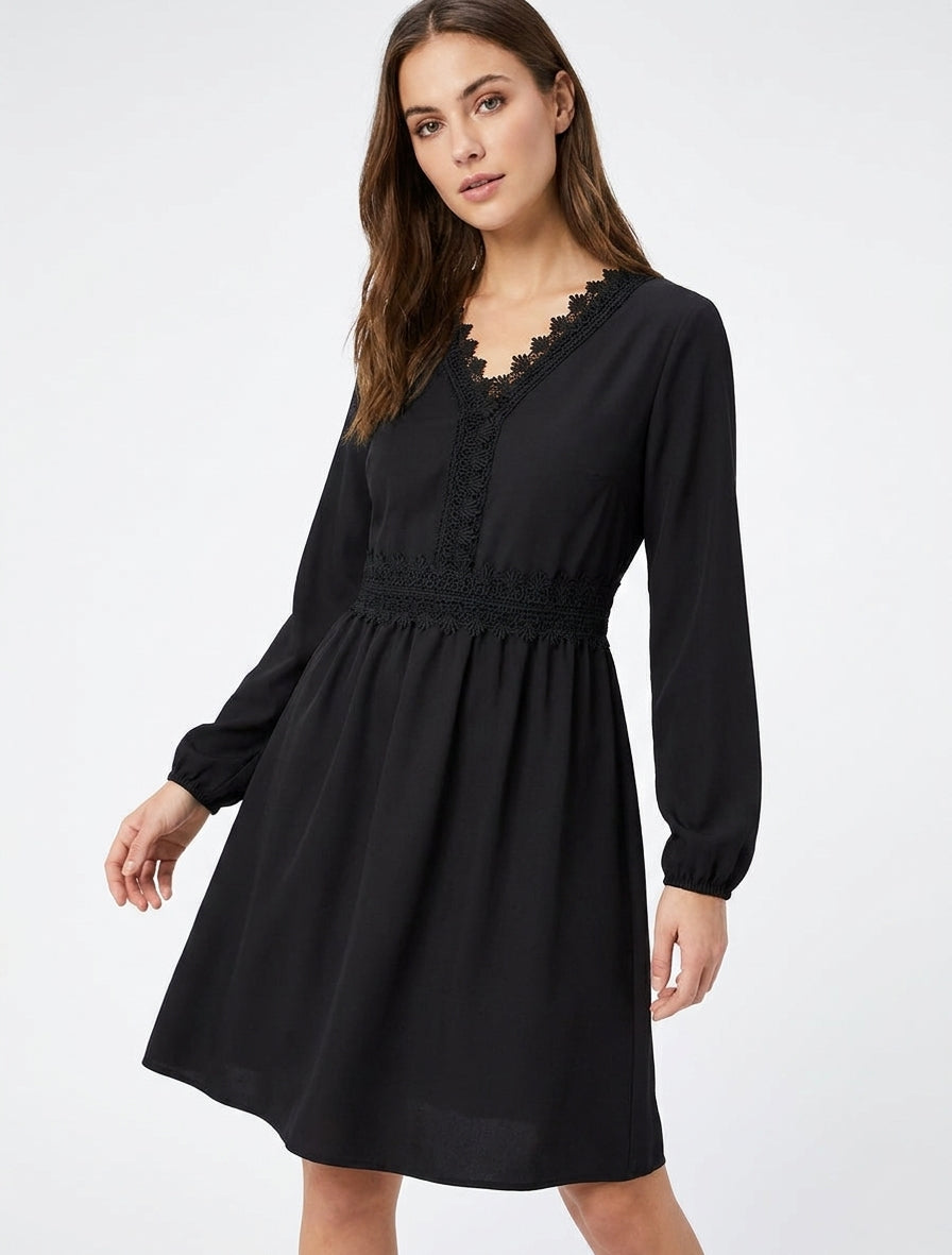 Robe fluide col V dentelle - Noir