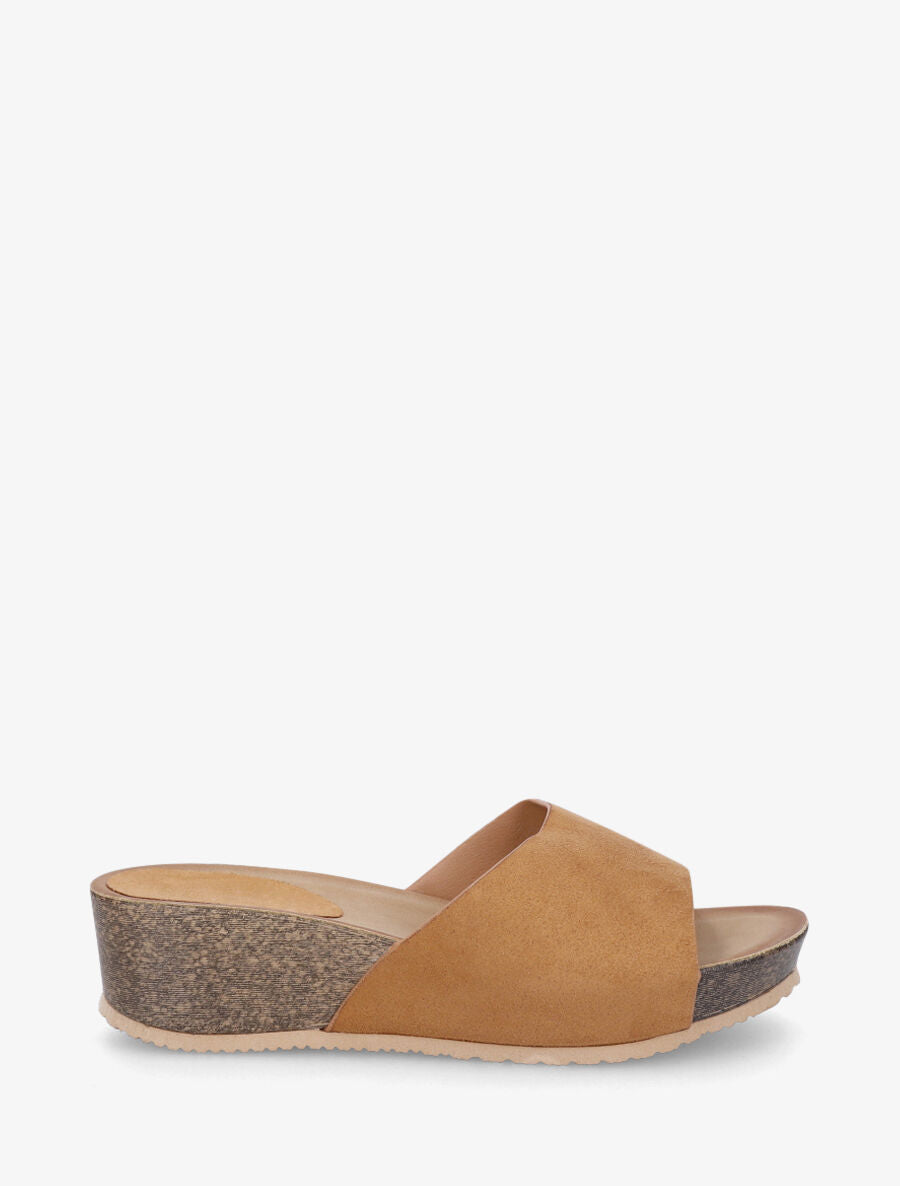 Mules compensées en suédine - Camel - 1