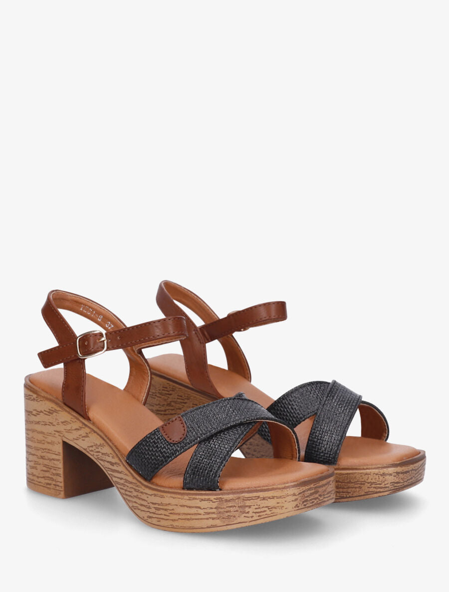Sandales à talon et brides croisées - Noir - 4