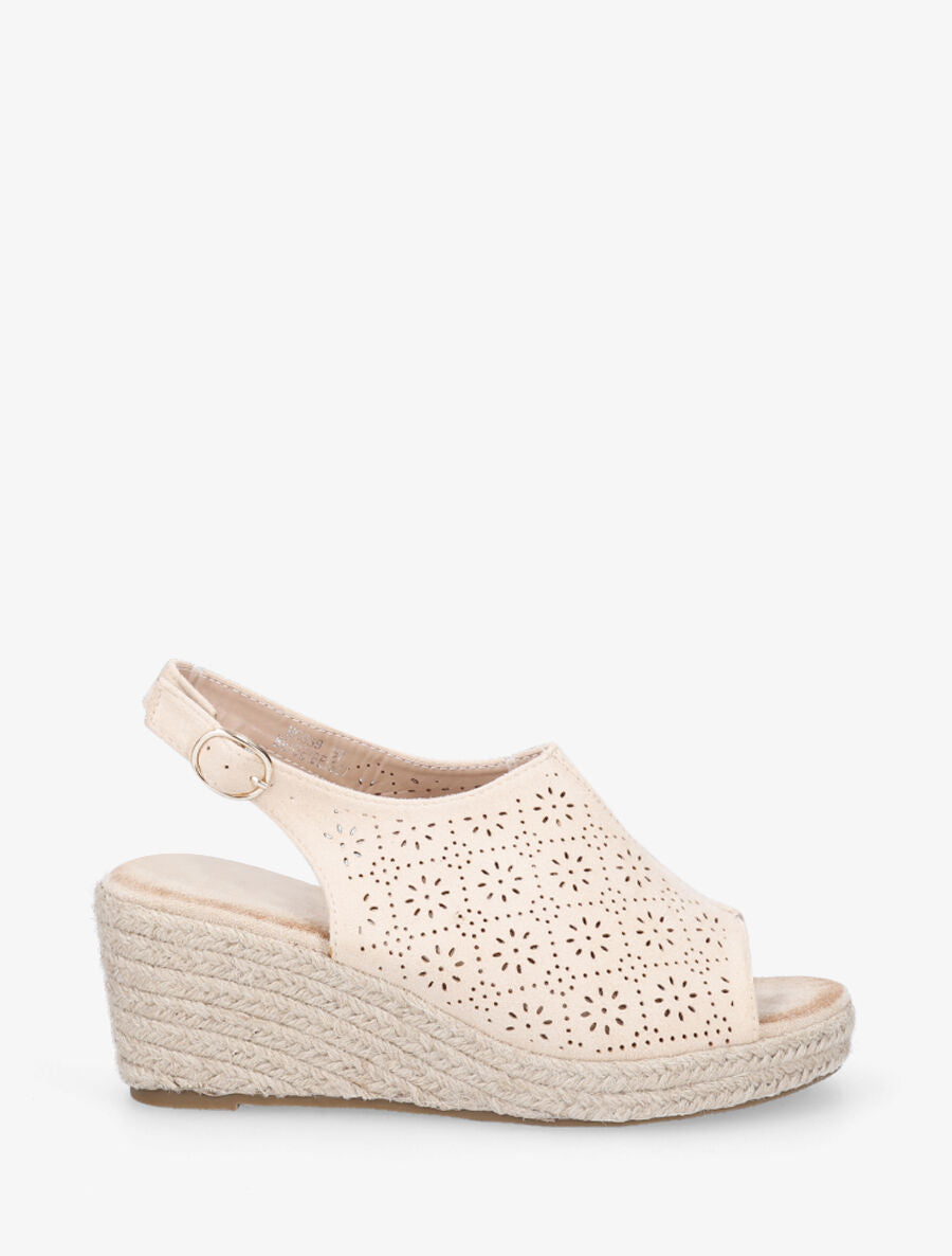 Sandales compensées à motifs ajourés - Beige - 5