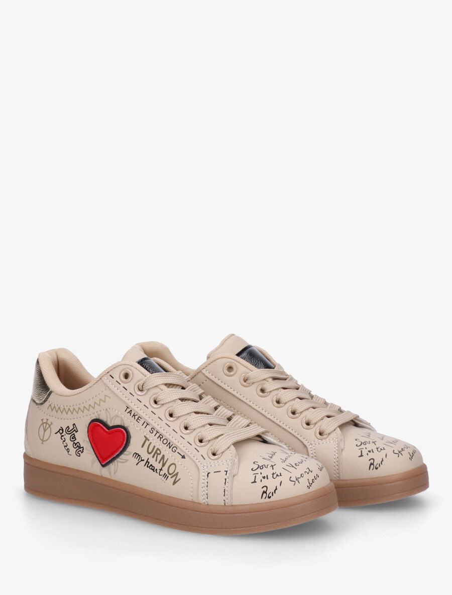 Sneakers en simili à flocage et empiècement coeur - Taupe - 4