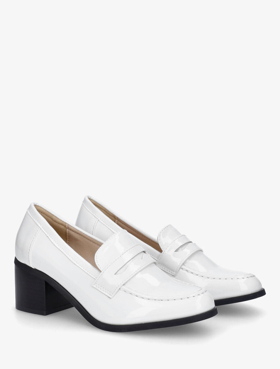 Mocassins vernis à talon - Blanc - 4