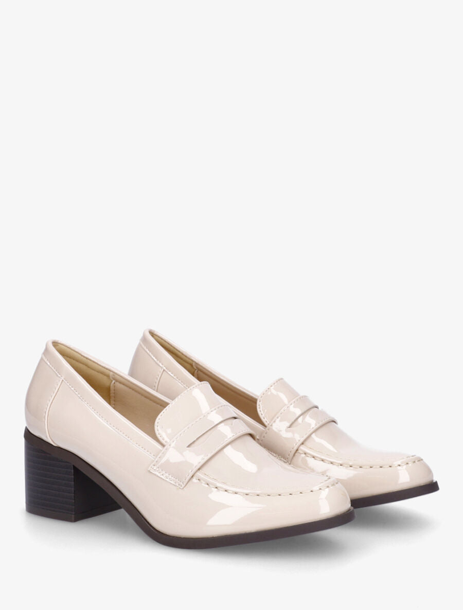 Mocassins vernis à talon - Beige - 4