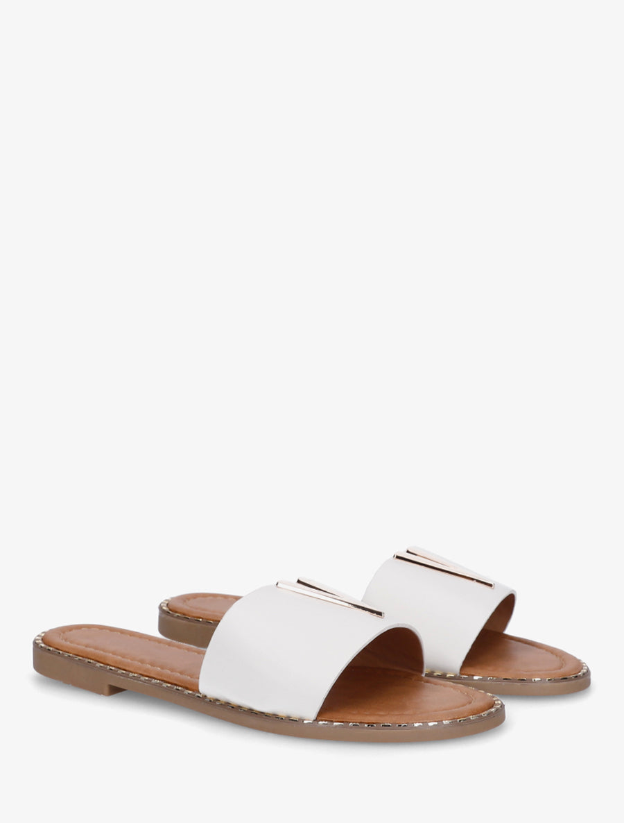 Claquettes en simili à empiècement bijou V - Blanc - 4