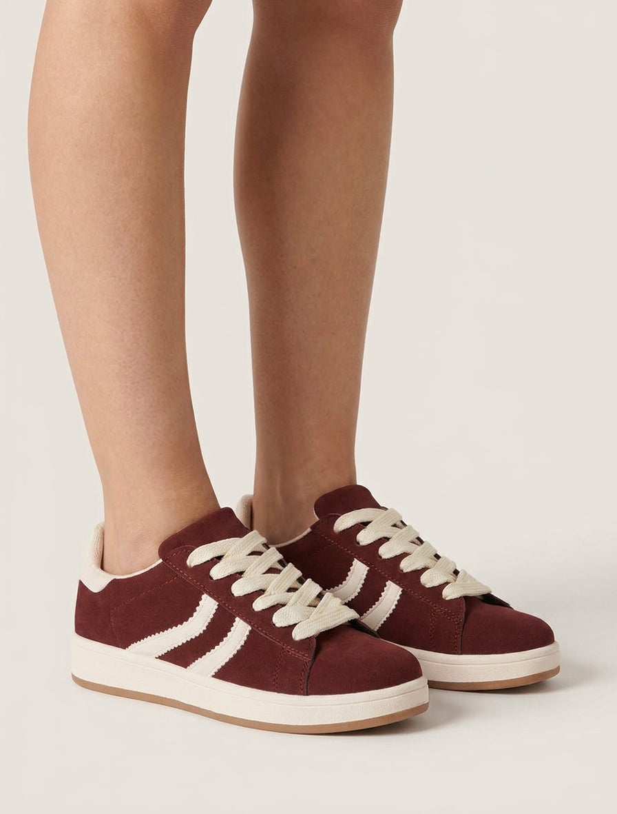 Baskets nubuck à détails dentelés - Bordeaux