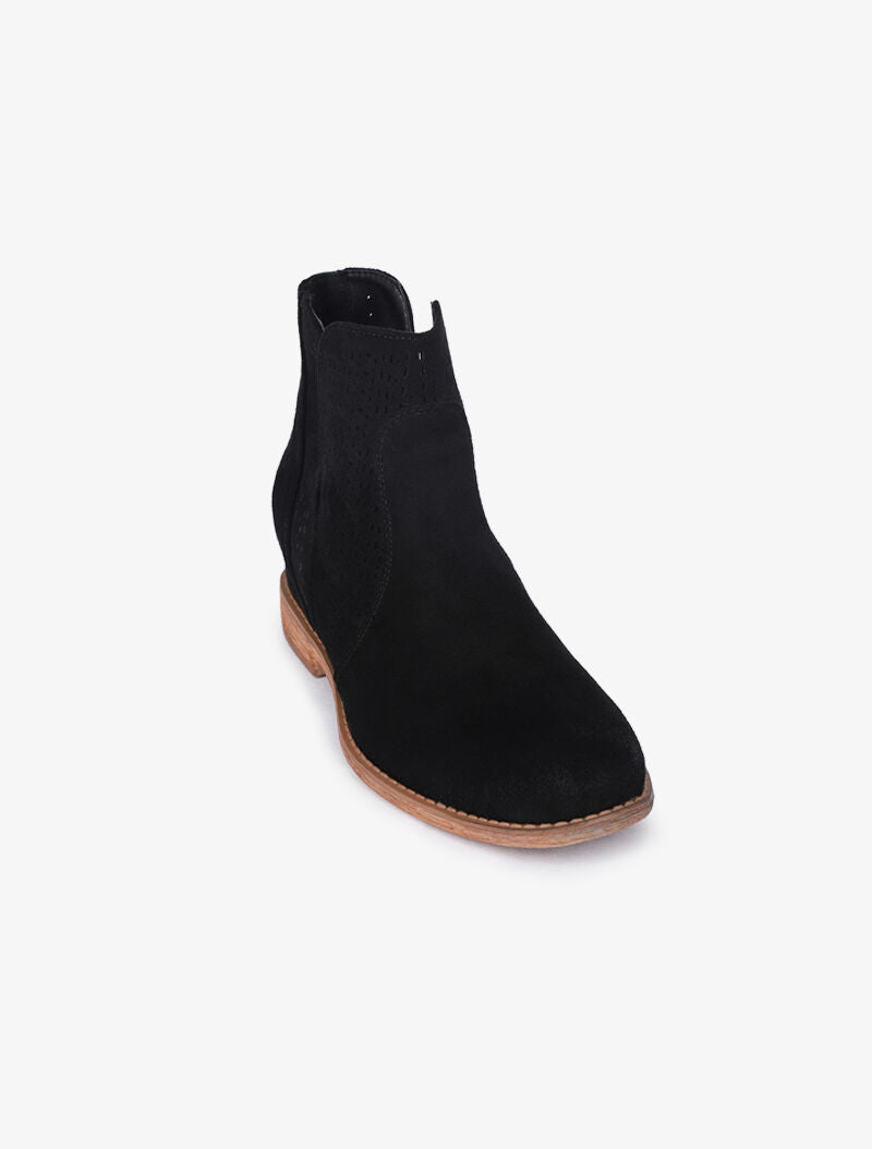 Bottines en suédine ajourées - Noir - 2