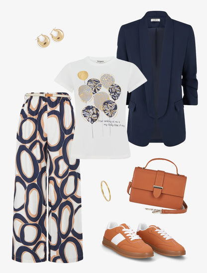 Look Antigone - 1