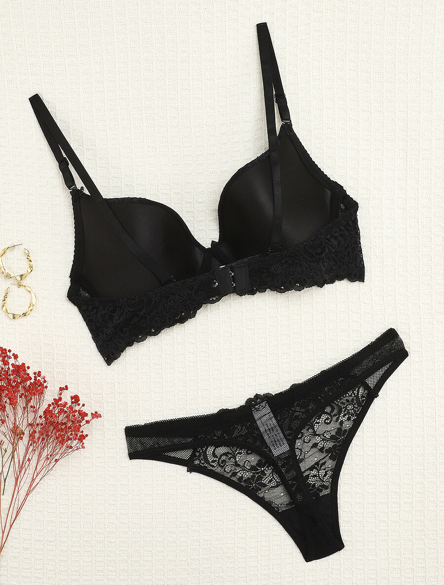 Ensemble à jeu de broderie résille et string - Noir - 2