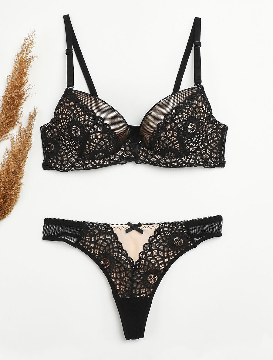 Ensemble en dentelle graphique et string - Noir/nude - 4