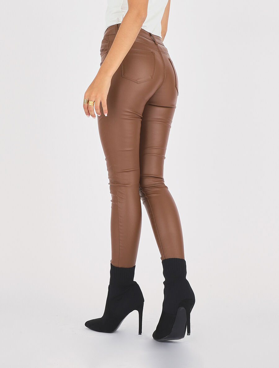 Pantalon uni en simili - Marron - 5