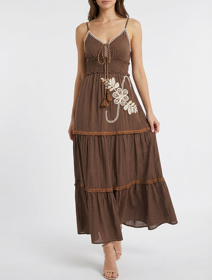 Robe longue empire à broderies florales - Marron