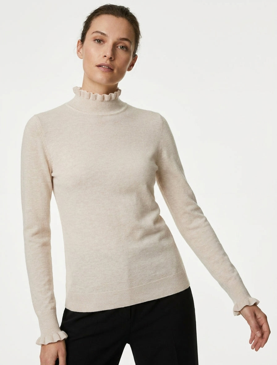Pull droit col montant volanté - Beige
