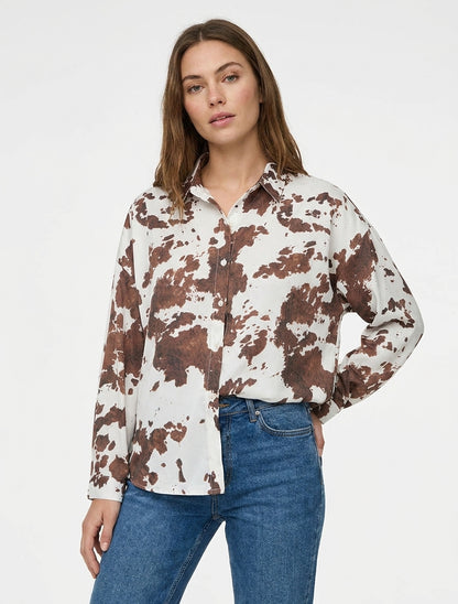 Chemise satinée col à pied imprimé vache - Marron