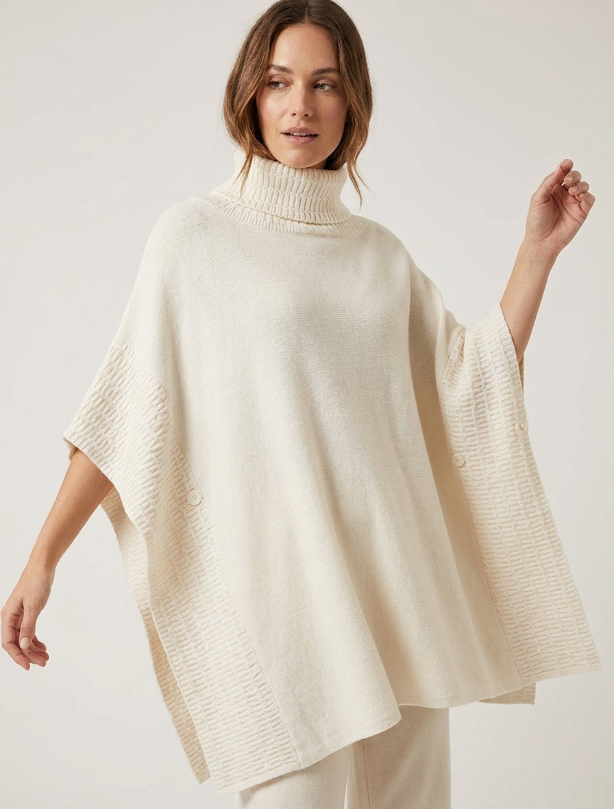 Poncho en maille à boutons décoratifs - Écru