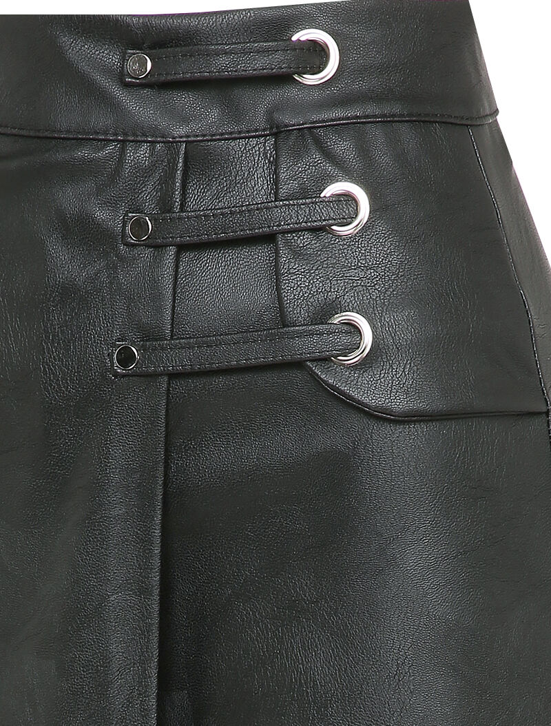 Jupe short en simili à détail lanières - Noir - 3