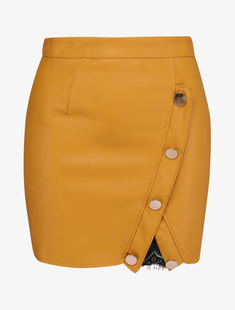 Mini jupe en simili à boutons décoratifs et fente en dentelle
