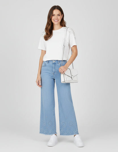 Look Isilda
