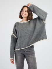 Pull en maille uni à bandes contrastantes - Gris