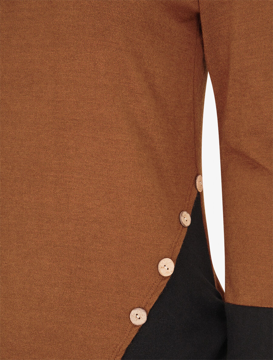 Pull fin à col rond stylisé - Camel/noir - 3