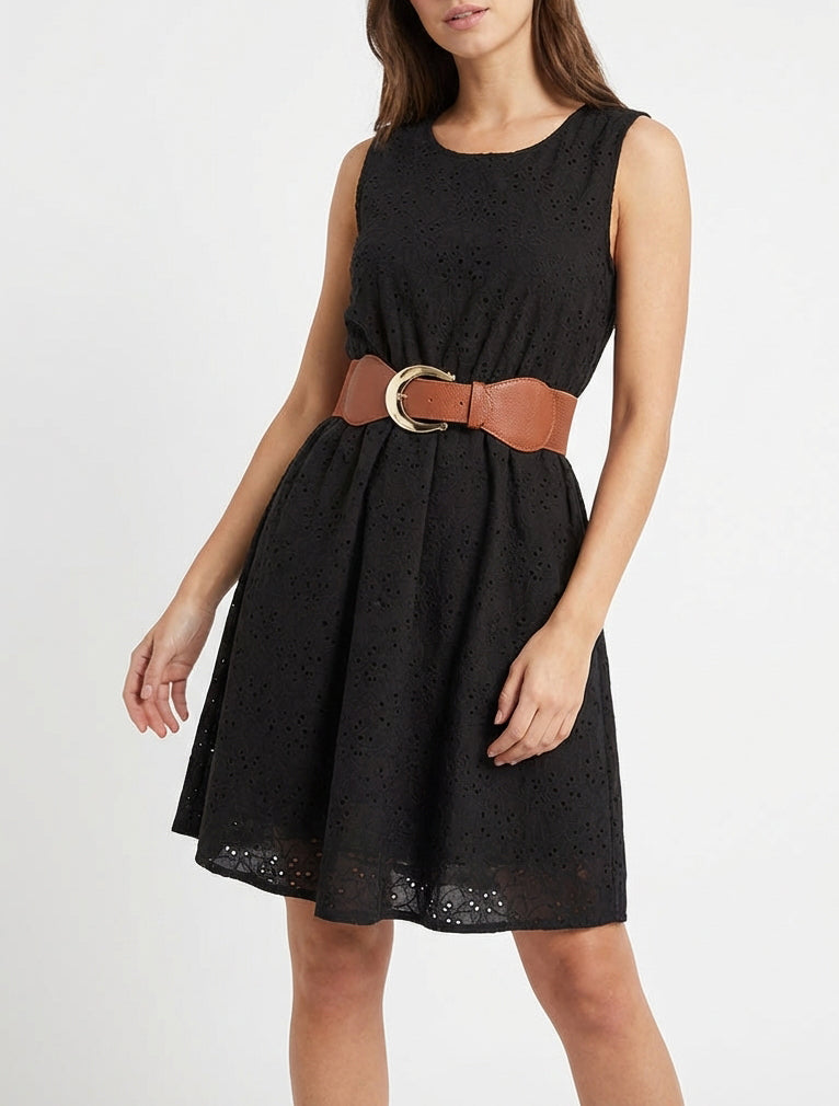 Robe évasée broderie anglaise ceinturée - Noir