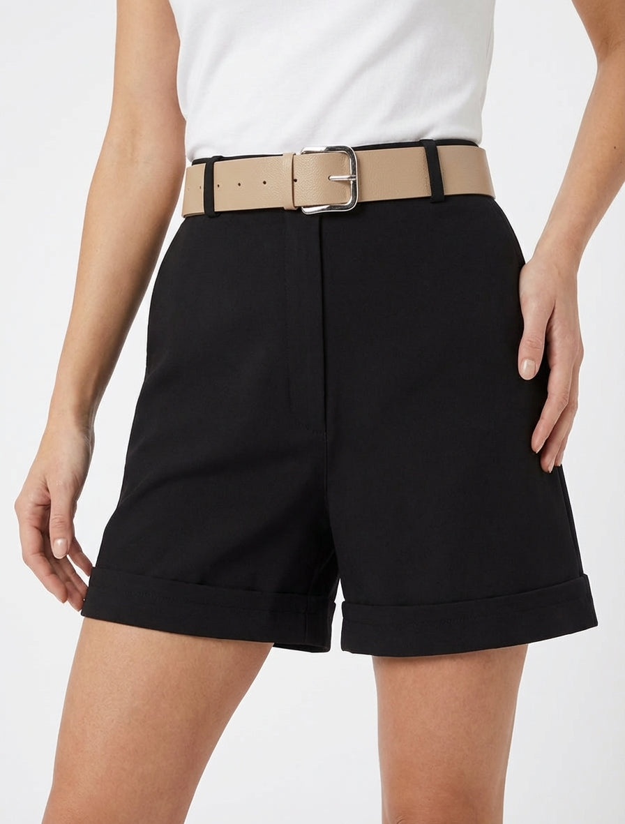 Short droit ceinturé à ourlet - Noir