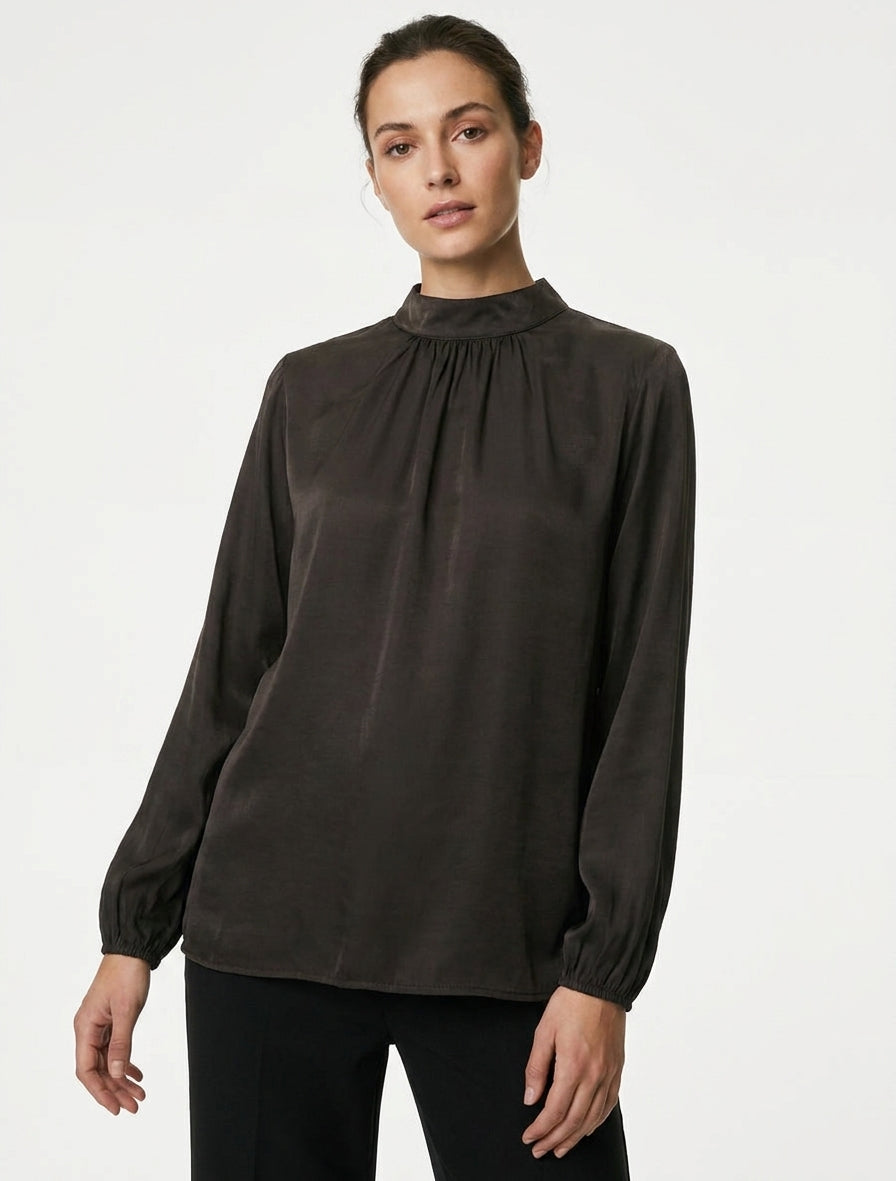 Blouse satinée col montant plissé - Marron