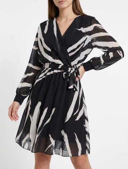 Robe évasée cache-cœur à ceinture - Noir