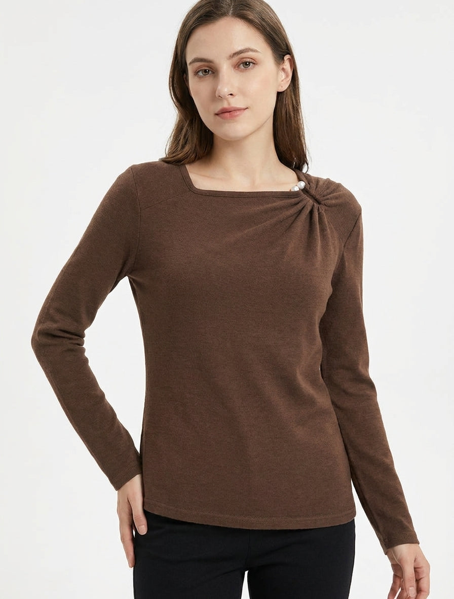 Pull fin à col carré bijou perles - Marron