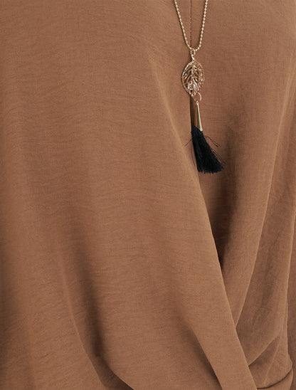 Top droit à bords torsadés et col V - Camel - 3
