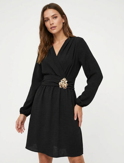 Robe fluide à taille bijoutée - Noir