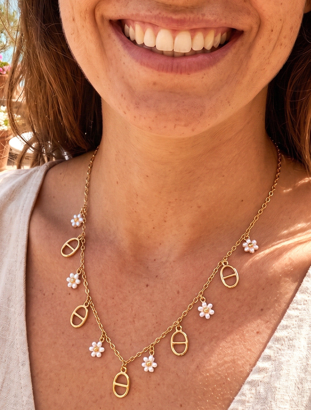 Collier fin à breloques fleurs perlées - Or/blanc - 1