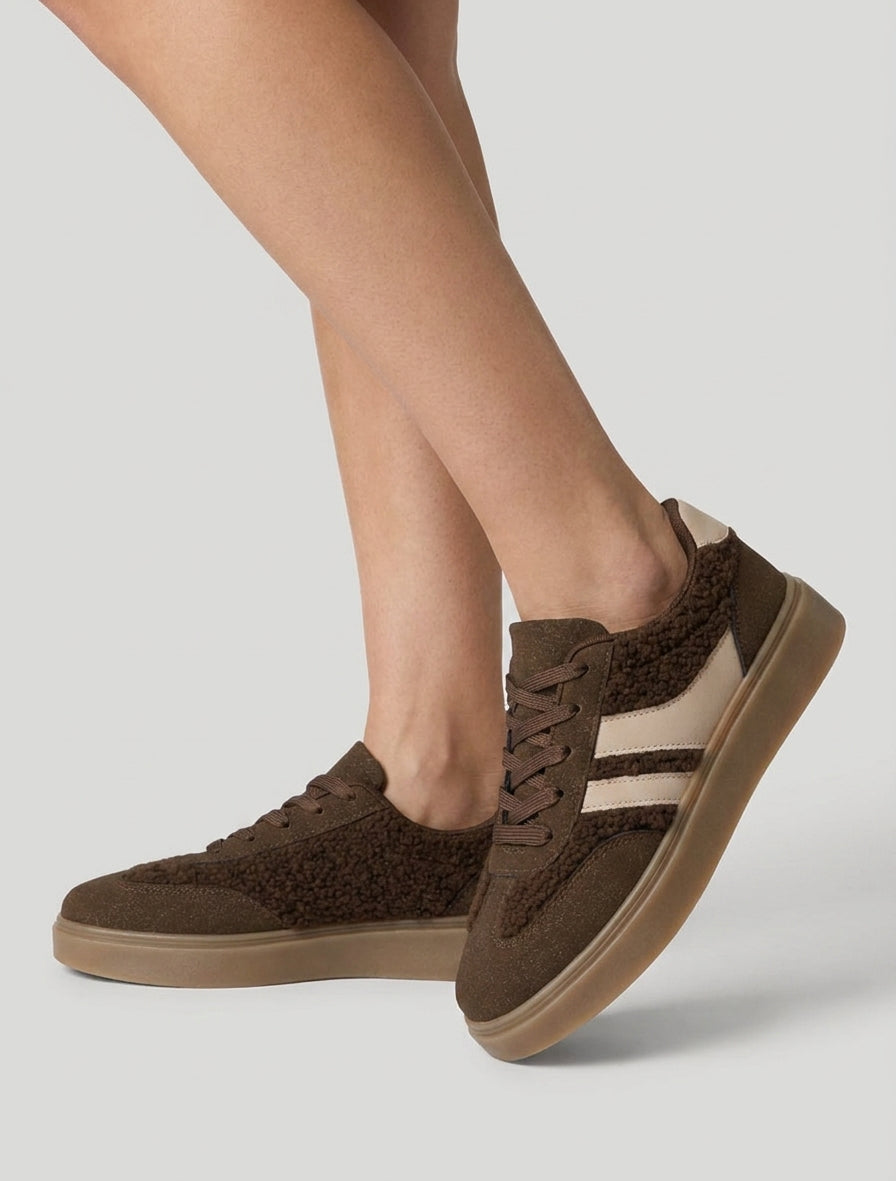 Baskets semelle plate effet bouclé - Marron