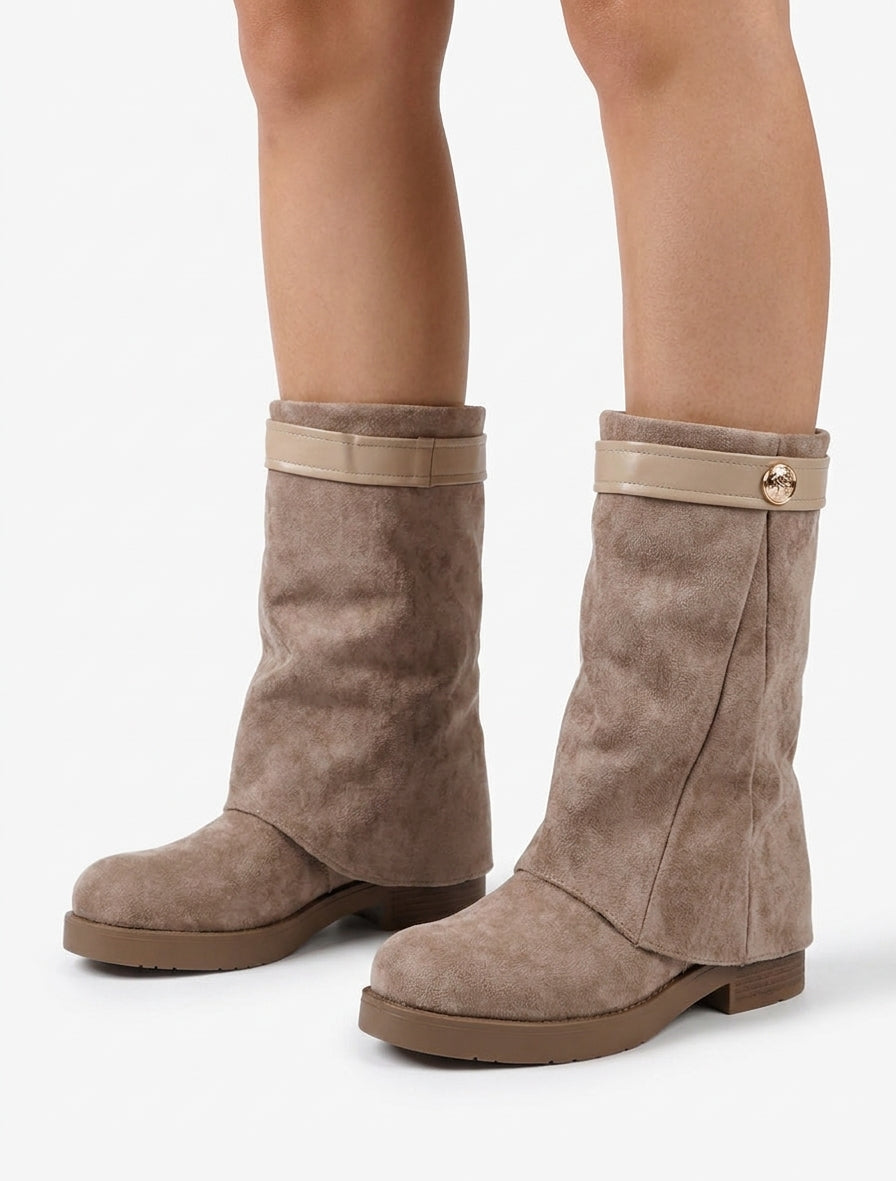 Bottines suédine à talon bloc et bijou - Taupe
