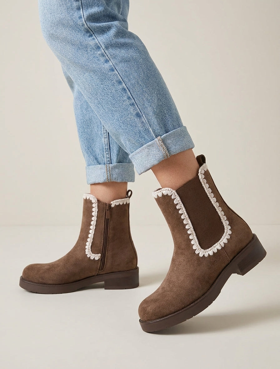 Bottines suédine talon bloc brodé - Marron
