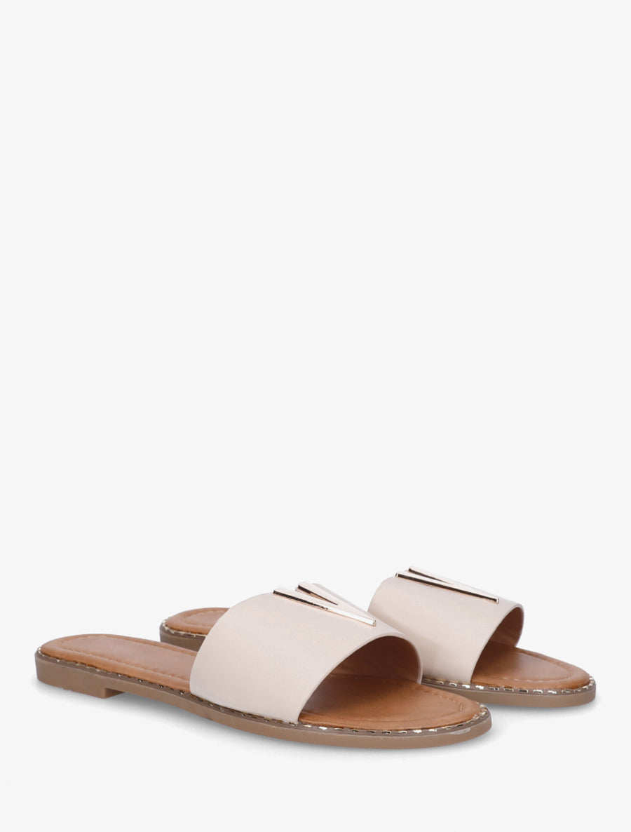 Claquettes en simili à empiècement bijou V - Beige - 4