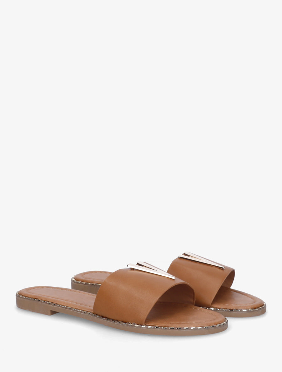 Claquettes en simili à empiècement bijou V - Camel - 4
