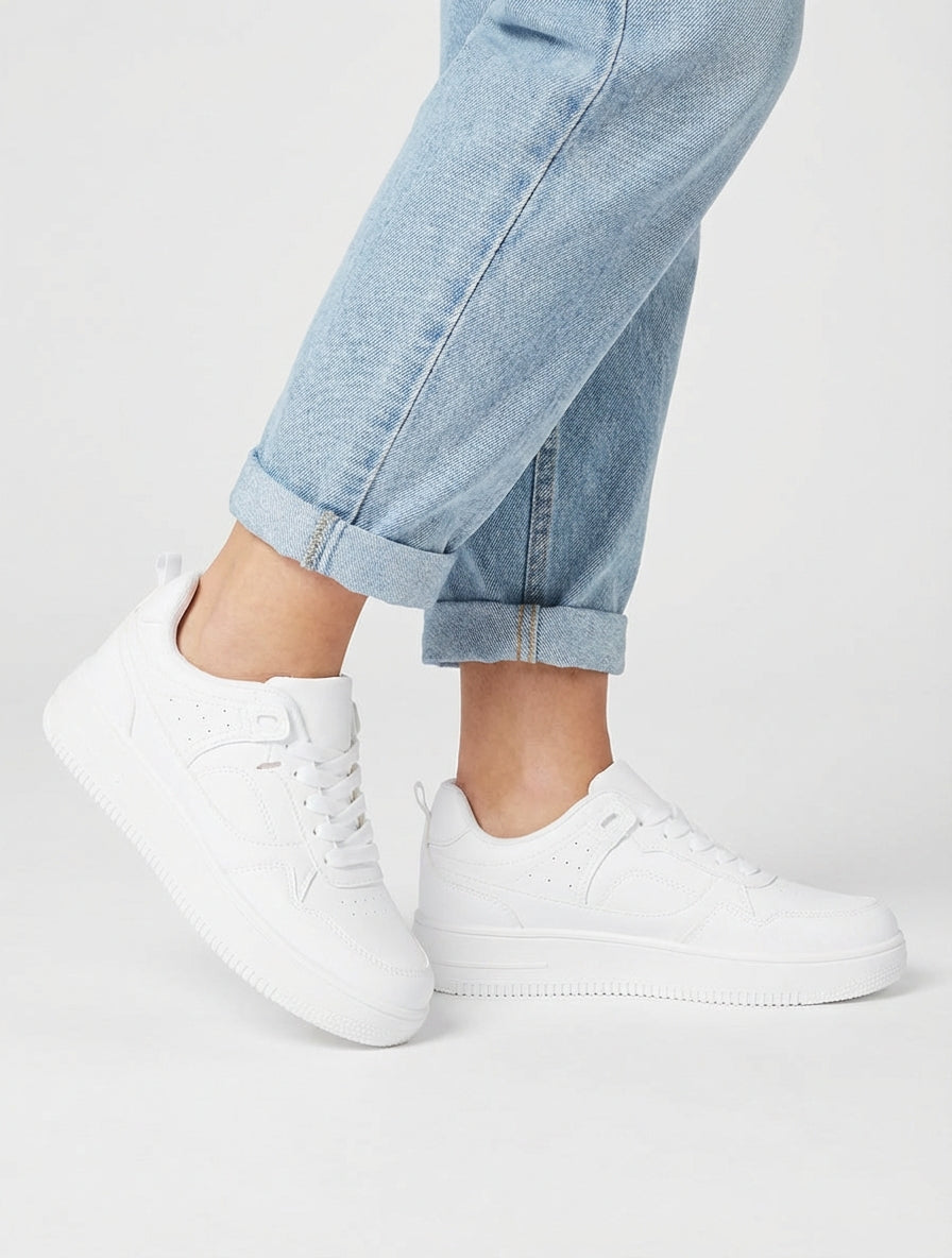 Baskets en simili bout rond - Blanc