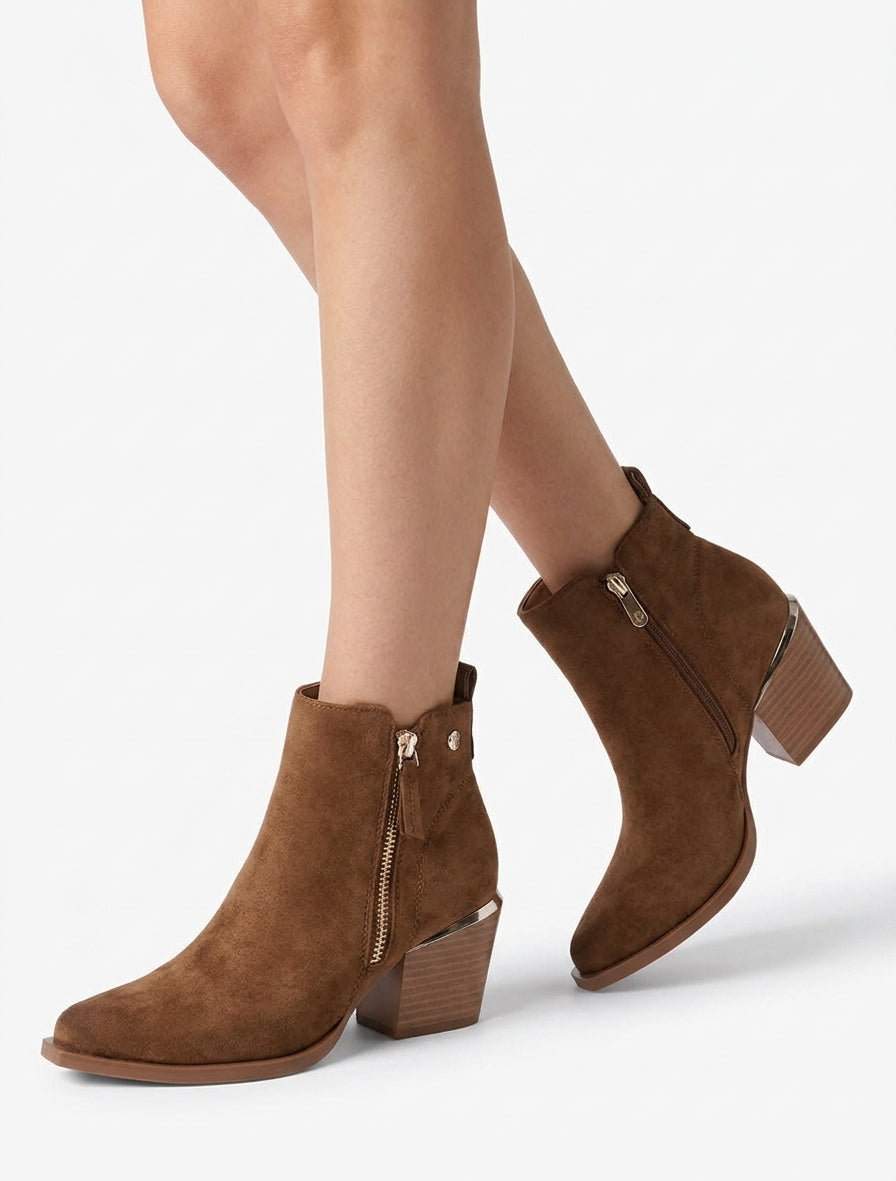 Bottines suédine à talon et bouts pointus - Camel