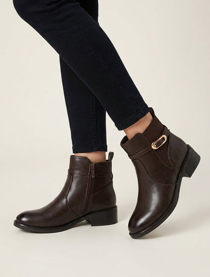 Bottines talon bloc à boucle métallique - Marron