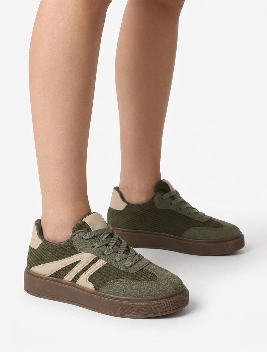 Sneakers effet velours à semelle plate - Kaki