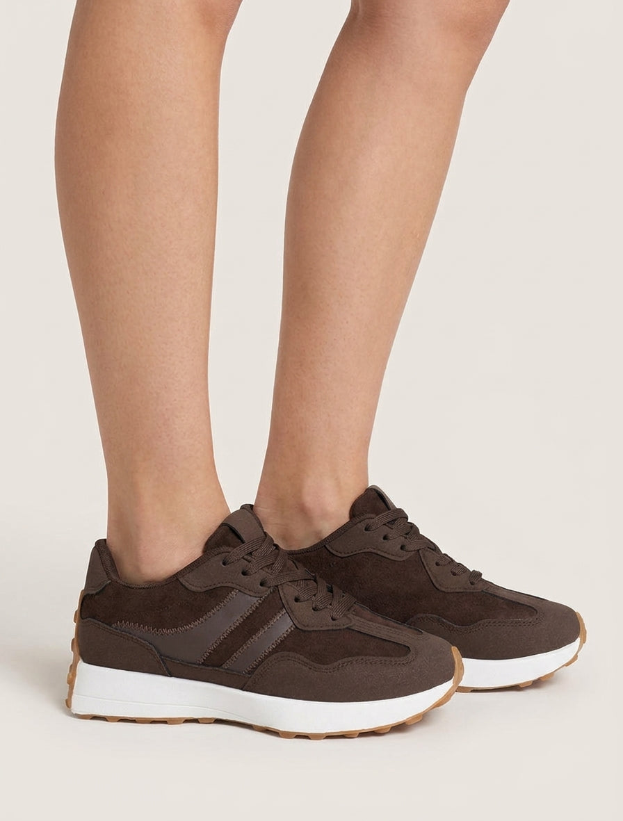 Baskets à semelle crantée effet nubuck - Marron
