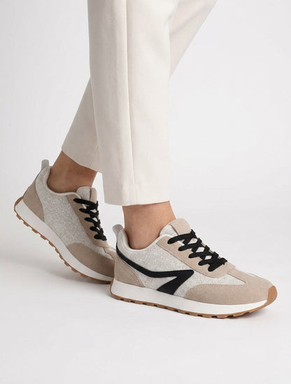 Sneakers semelle crantée et lacets - Taupe