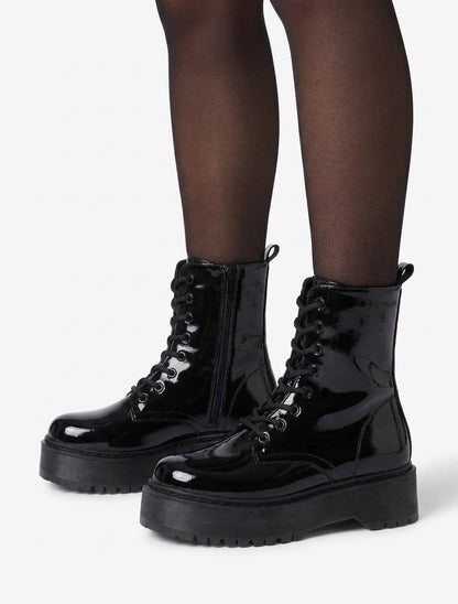 Bottines vernies à plateforme crantée - Noir
