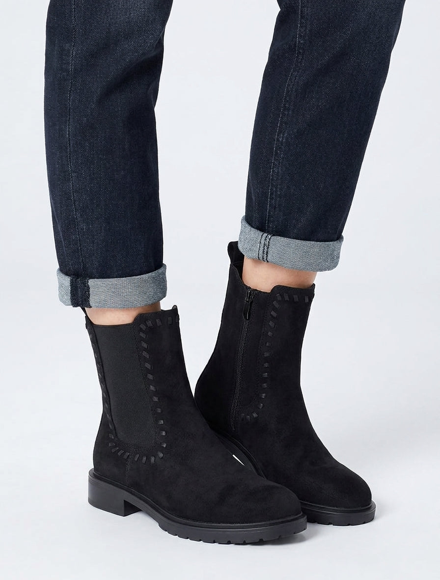 Bottines à semelle crantée en suédine - Noir