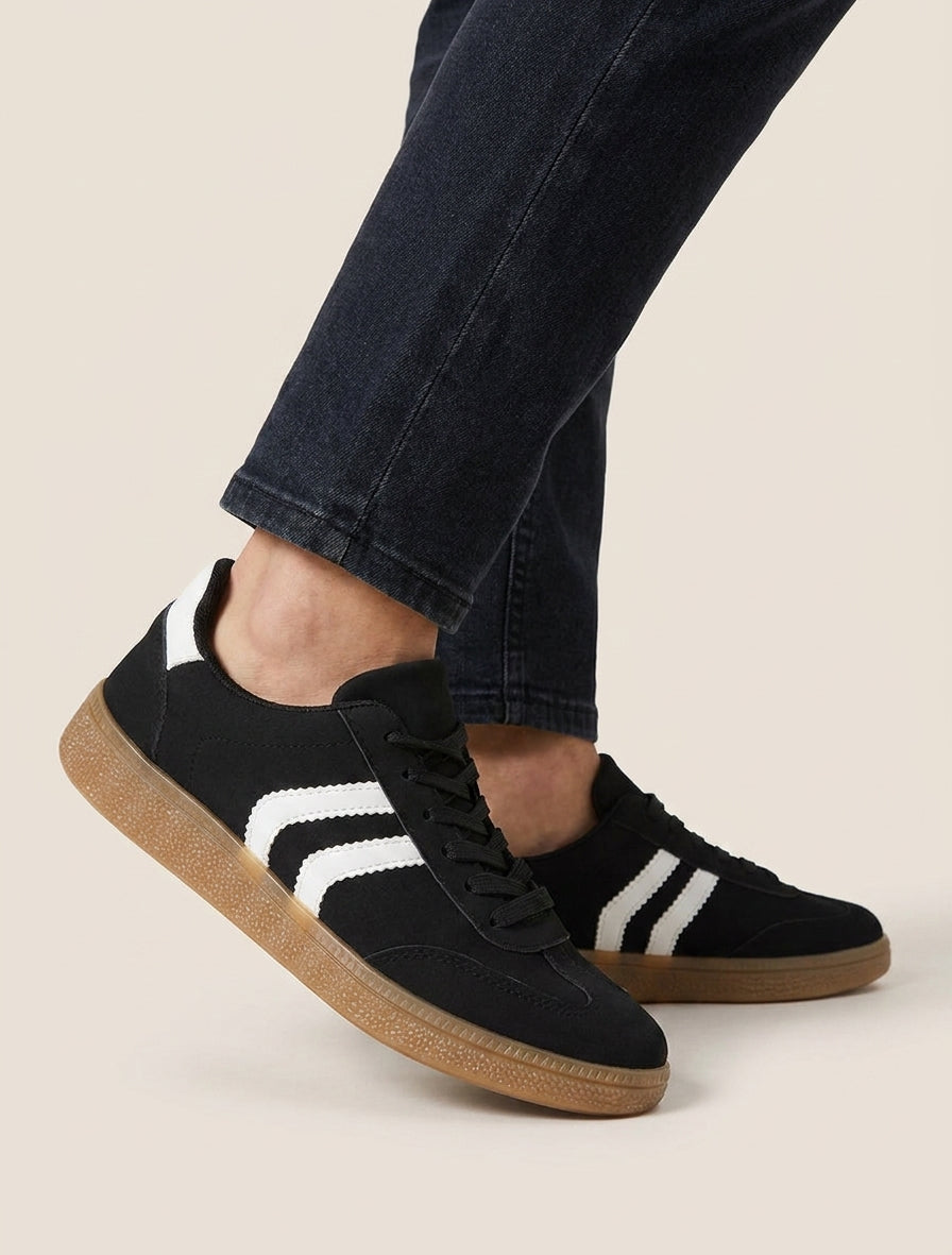 Sneakers nubuck à détails contrastants - Noir