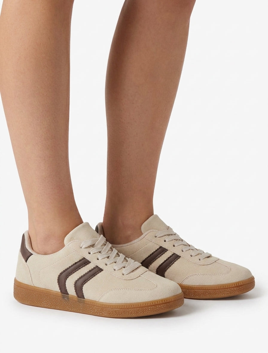 Sneakers nubuck à détails contrastés - Beige